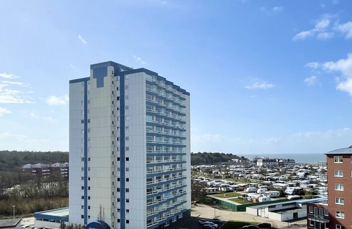 Sahlenburg Apartment | Inviting Studio Apartment with Ocean View & Pool Access