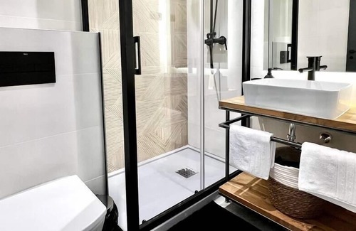 Almendrales Apartment | Bright Studio with Parking and Family-Friendly Amenities