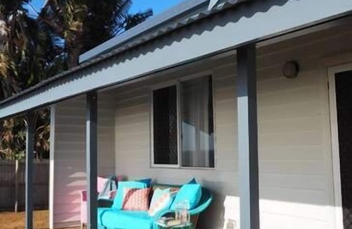 Flying Fish Point House | Relax at Feather Reef Cottage with Oceanfront Amenities