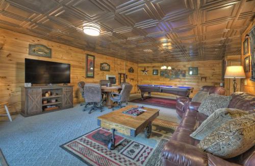 Blue Ridge House | Relax at Feather Ridge - Pet Friendly Retreat by Toccoa River