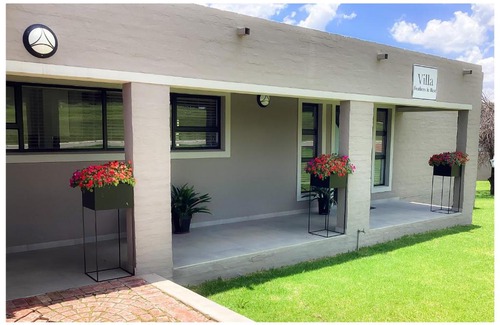 Parys Villa | Relax at Feathers and Rest Villa by the Vaalriver