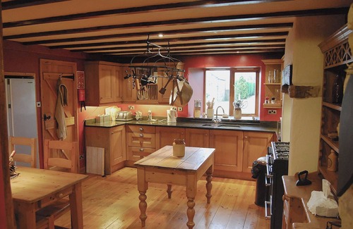 Newton-on-Rawcliffe Cottage | Pet-Friendly 5 Bedroom Getaway in Newton-upon-Rawcliffe