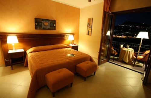 Enna Hotel | Federico II Palace Hotel: 4-Star Comfort with Spa & Pool