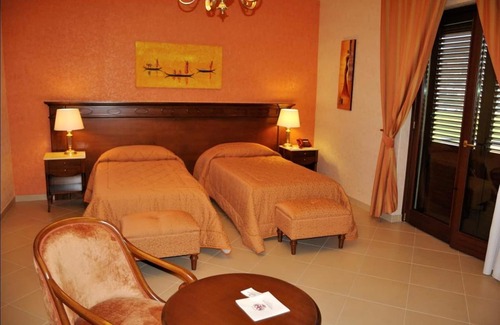 Enna Hotel | Federico II Palace Hotel: 4-Star Comfort with Spa & Pool