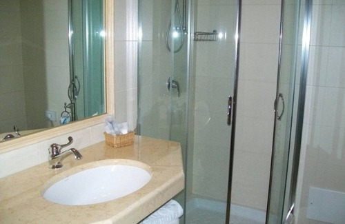 Enna Hotel | Federico II Palace Hotel: 4-Star Comfort with Spa & Pool