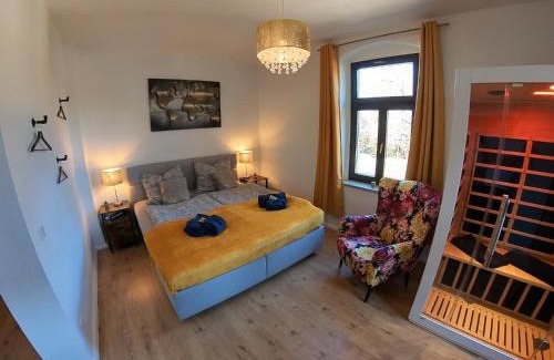 Loebtau Apartment | Cosy FederTraum with Sauna - Rated 9.8/10 by Guests