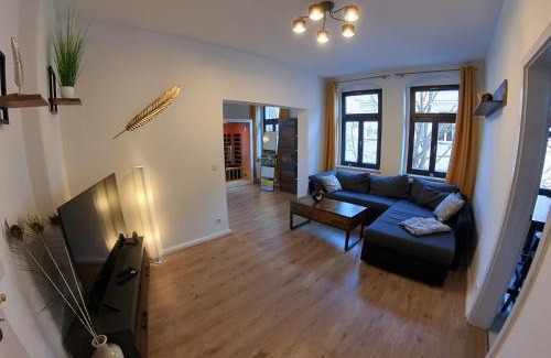 Loebtau Apartment | Cosy FederTraum with Sauna - Rated 9.8/10 by Guests