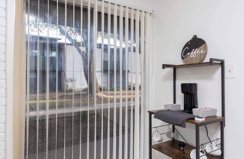 Edinburg Apartment | "Feel at Home in Edinburg – Cozy, Cute & Close to UTRGV!"