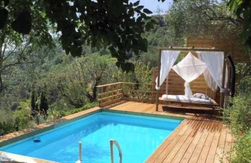 Saint-Roman Cottage | Connect with Us for a Relaxing Stay by the Pool