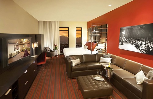 Downtown Las Vegas Hotel | Experience Comfort and Style in Las Vegas with Free Parking