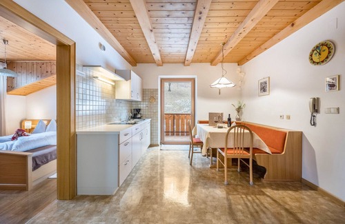 Verano Apartment | Inviting Eichernhof Apartment Apfelblüte with Spa & Dining