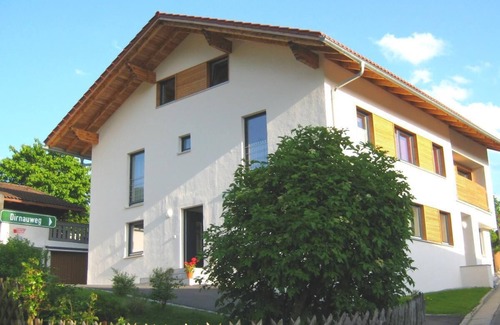 Silberberg Apartment | Inviting Vacation Apartment for 3 with Free WiFi & Breakfast