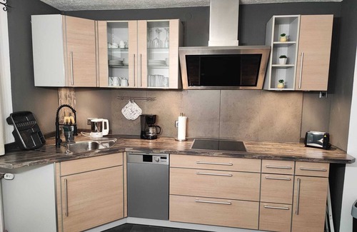 Kienberg Apartment | Feel-good vacation apartment with Swedish stove and cozy eat-in kitchen
