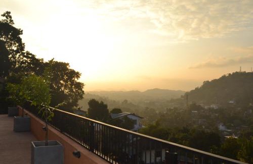 Kandy House | Home Away From Home: Guest Rated 10/10 with Family Amenities