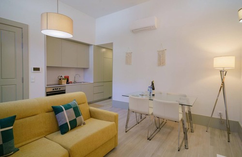 Leixões Apartment | Discover Porto Matosinhos Ocean Flat - Top Rated Stay!