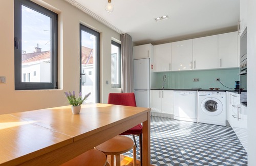 Centro / Baixa Apartment | Discover Porto Sublime Townhouse: Ideal for Groups & Families