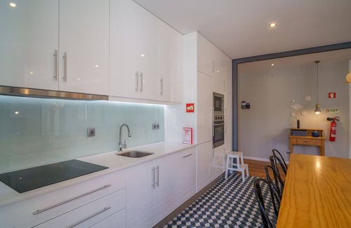 Centro / Baixa Apartment | Spacious Apartment Superb Townhouse for Groups & Families
