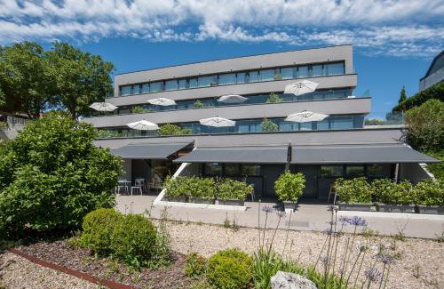 San Sebastian Apartment | Pet-Friendly Irenaz Resort Apartamentos with Ocean Views