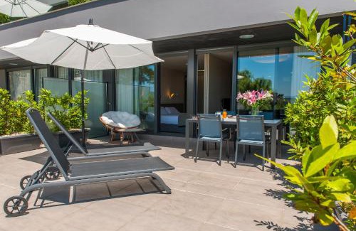 San Sebastian Apartment | Pet-Friendly Irenaz Resort Apartamentos with Ocean Views