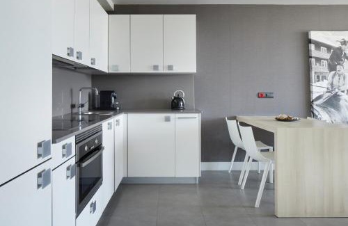 San Sebastian Apartment | Pet-Friendly Irenaz Resort Apartamentos with Ocean Views