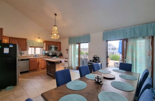 Beach Haven West House | Relax by the Saltwater Pool at Feelin Nauti in Beach Haven West