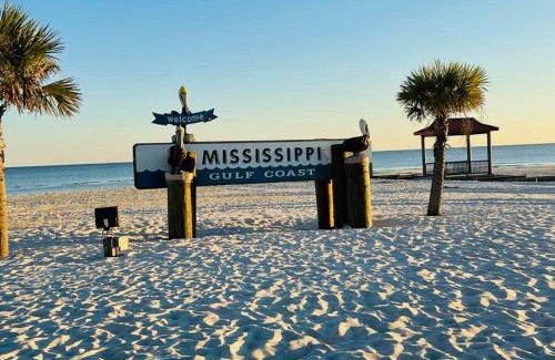 Gulfport Apartment | Home-Like Retreat, Steps from the Beach & Family Friendly
