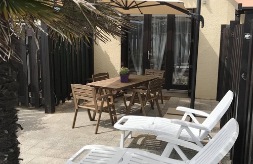 Vieux-Boucau-les-Bains Apartment | Idyllic T2 Cabin with Large Terrace by the Lake