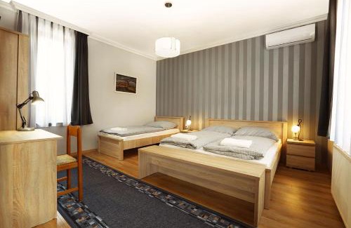 Gyoparosfuerdo Bed & Breakfast | Pet-Friendly Fehér Hattyú Panzió with Ocean Views
