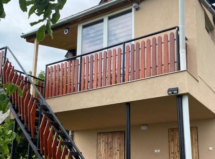 Satoraljaujhely Apartment | Pet-Friendly Retreat at Fehér Szőlő Vendégház - Guest Rated 8.6