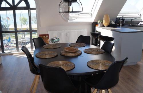 Orth Apartment | Pet-Friendly Fehmarn Ostseeferien "Toplicht" Getaway