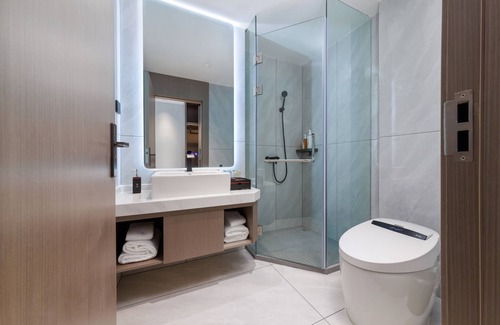 Guangzhou Hotel | Convenient Stay at Feili International Hotel with Breakfast