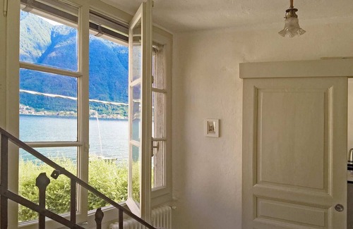 Colonno House | Beautiful Felice sul Lago in Colonno, Italy - Rated 10/10