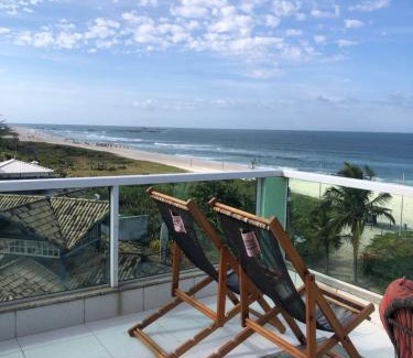 Itauna Bed & Breakfast | Relax at Felicidade: Beachfront Stay with Hot Tub Access