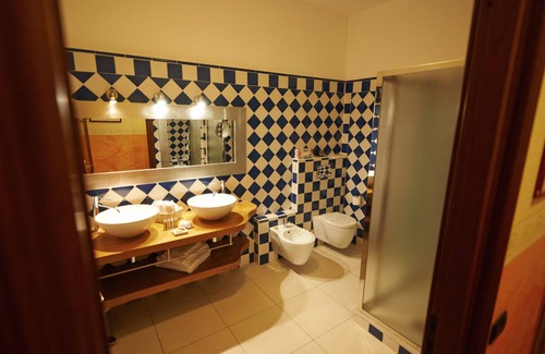 Monforte d'Alba Hotel | Felicin - Villa Stella: 4-Star Retreat with Spa & Breakfast