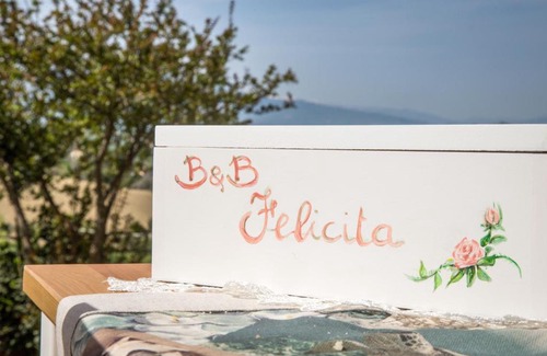 Acquaviva Picena Bed & Breakfast | FELICITA B&B: Guest Rated 10/10 with Family-Friendly Perks