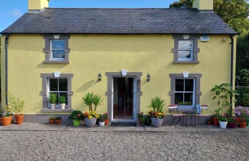 Kiltegan Bed & Breakfast | Felicity Cottage: Guest Rated 9.9 & Pet Friendly Retreat