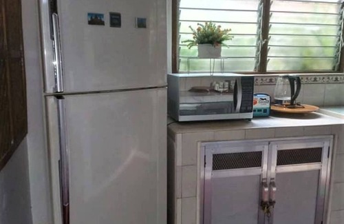 Dumaguete House | Pet-Friendly Felipa Beach Residence with Ocean View
