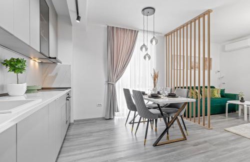 Cordau Apartment | Cozy Felix Flat: Highly Rated with Breakfast Included