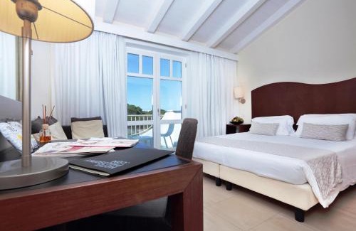 Conca Verde Hotel | Elegant La Coluccia: 5-Star Retreat with Oceanfront Bliss