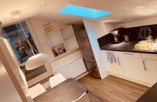 Passau Apartment | Modern & Cozy FELIX LIVING 7: Top-Rated City Rooftop