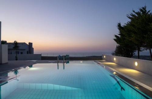 Adele Villa | Felix Villa: Spectacular Views & Heated Pool Oasis