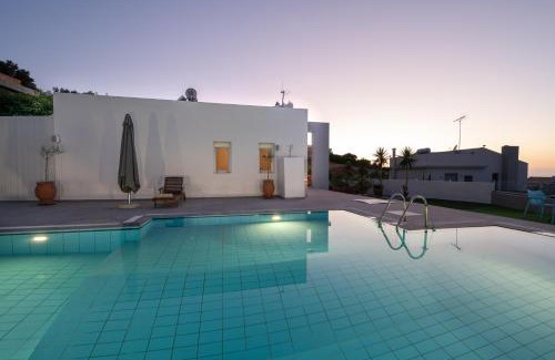Adele Villa | Felix Villa: Spectacular Views & Heated Pool Oasis