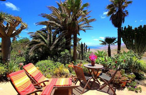 La Asomada House | Discover Casa Feliz: Oceanfront Retreat with Pool & 9.5 Rating