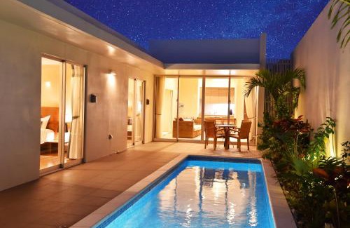 Ueno Villa | Cozy Oceanfront Feliz Villa Suite in Miyakojima Ueno