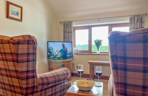 Keswick House | Pet-Friendly Haven at Fell View Bassenthwaite, Rated 9/10
