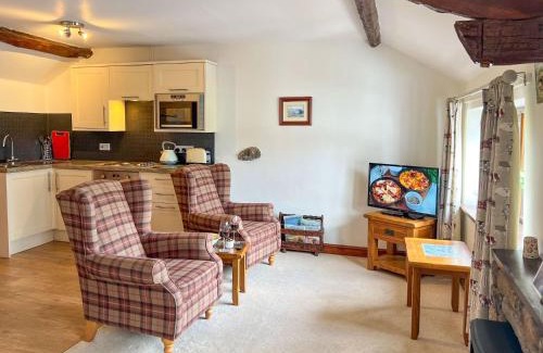 Keswick House | Pet-Friendly Haven at Fell View Bassenthwaite, Rated 9/10