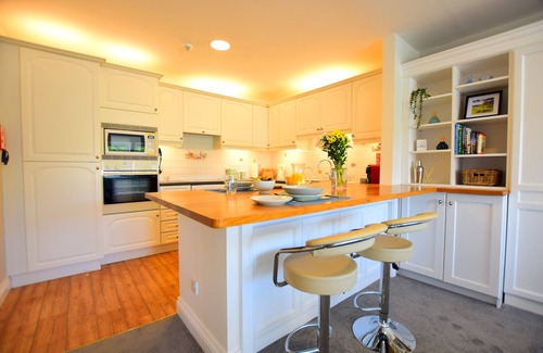 Ambleside Apartment | Fell View Retreat: Top-Rated One Bedroom Apartment for 2