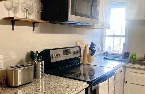 Upper Fells Point House | Inviting Fells Point Rowhome Near JH Hospital & Inner Harbor