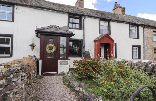 Shap House | Pet-Friendly Retreat at Fellside Cottage for All Families