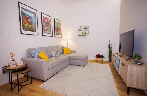 Old Town Apartment | Feltrinelli Suite: Guest Rated 9.6 with Family & Pet Perks